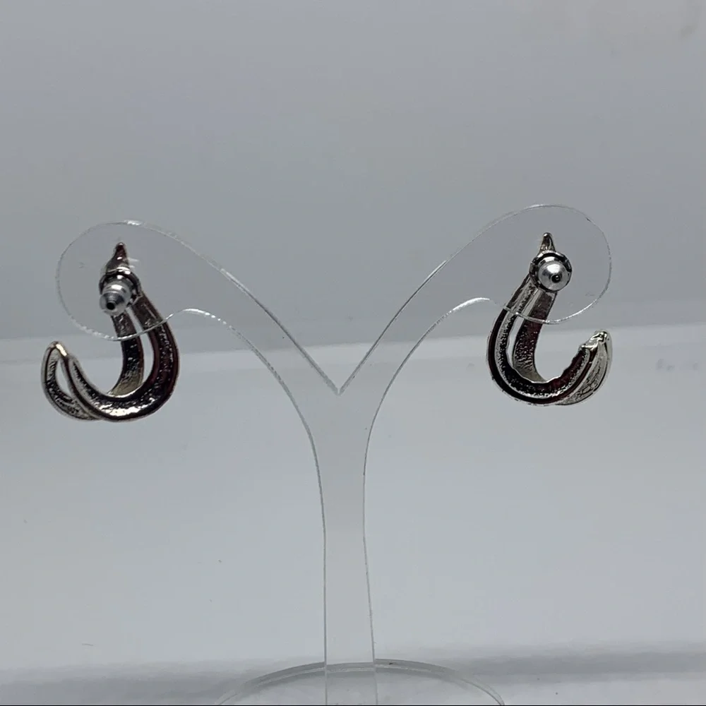 Vintage Almay hook shaped earrings